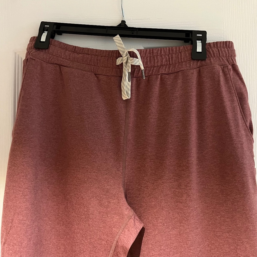 Vuori Performance Joggers - Size M
